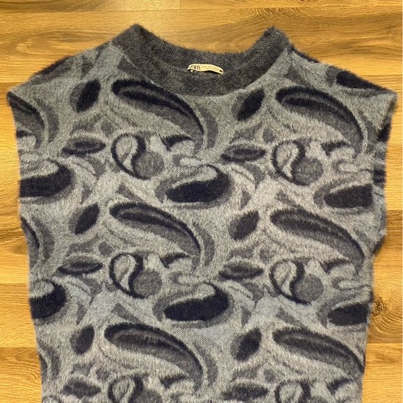 NEW Zara Blue Fuzzy Eyelash Blue Paisley Sweater Vest/Skirt Set - Picture 6 of 10